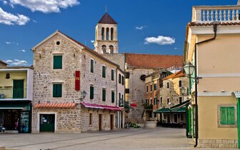 Hotel Nikola - mesto - autobusový zájazd CK Turancar - Chorvátsko, Vodice Hotel Nikola - mesto - autobusový zájazd CK Turancar - Chorvátsko, Vodice