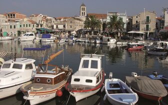 Hotel Nikola - mesto - autobusový zájazd CK Turancar - Chorvátsko, Vodice Hotel Nikola - mesto - autobusový zájazd CK Turancar - Chorvátsko, Vodice