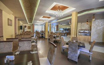 Laguna Beach - reštaurácia - letecká a autobusový zájazd CK Turancar - Bulharsko, Sozopol