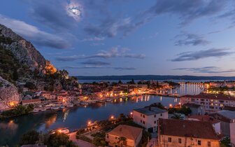 hotel Brzet - mesto Omiš - autobusový zájazd CK Turancar - Chorvátsko, Omiš hotel Brzet - mesto Omiš - autobusový zájazd CK Turancar - Chorvátsko, Omiš