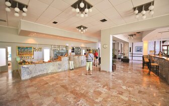 hotel Biokovka - recepcia - autobusový zájazd CK Turancar - Chorvátsko, Makarska