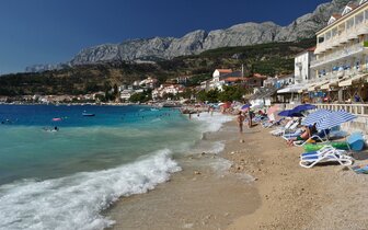 hotel Aurora - pláž - autobusový zájazd CK Turancar - Chorvátsko, Podgora hotel Aurora - pláž - autobusový zájazd CK Turancar - Chorvátsko, Podgora