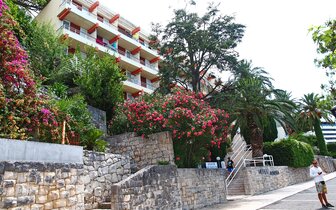 hotel Aurora - hotel - autobusový zájazd CK Turancar - Chorvátsko, Podgora hotel Aurora - hotel - autobusový zájazd CK Turancar - Chorvátsko, Podgora