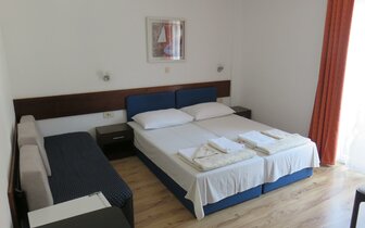 hotel Palma - izba - autobusový zájazd CK Turancar - Chorvátsko - Makarska