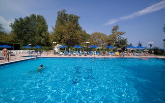 Hotel Sun Beach - bazén - letecký zájazd CK Turancar - Grécko, Olympská riviéra, Platamonas Hotel Sun Beach - bazén - letecký zájazd CK Turancar - Grécko, Olympská riviéra, Platamonas