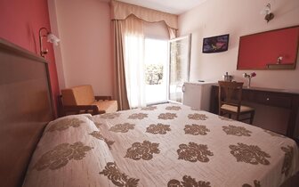 Hotel Sun Beach - izba - letecký zájazd CK Turancar - Grécko, Olympská riviéra, Platamonas Hotel Sun Beach - izba - letecký zájazd CK Turancar - Grécko, Olympská riviéra, Platamonas