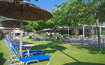 Hotel Sun Beach - záhradný areál - letecký zájazd CK Turancar - Grécko, Olympská riviéra, Platamonas Hotel Sun Beach - záhradný areál - letecký zájazd CK Turancar - Grécko, Olympská riviéra, Platamonas