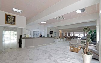 Hotel Sun Beach - recepcia - letecký zájazd CK Turancar - Grécko, Olympská riviéra, Platamonas Hotel Sun Beach - recepcia - letecký zájazd CK Turancar - Grécko, Olympská riviéra, Platamonas