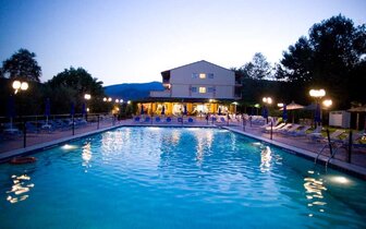 Hotel Sun Beach - bazén - letecký zájazd CK Turancar - Grécko, Olympská riviéra, Platamonas Hotel Sun Beach - bazén - letecký zájazd CK Turancar - Grécko, Olympská riviéra, Platamonas