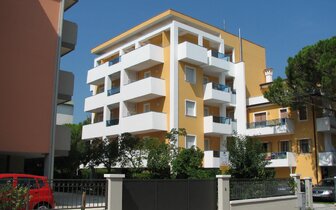 Rezidencia Gondola B v BIBIONE SPIAGGIA, zájazdy autobusovou a individuálnou dopravou  do Talianska, CK TURANCAR