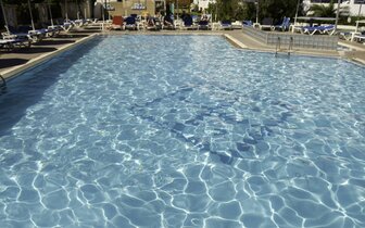 Hotel Kolymbia Sun - bazén - letecký zájazd CK Turancar - Rodos, Kolymbia Hotel Kolymbia Sun - bazén - letecký zájazd CK Turancar - Rodos, Kolymbia