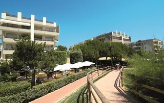 rezidencia Giudecca s bazénom v BIBIONE, zájazdy individuálnou a autobusovou dopravou CK TURANCAR