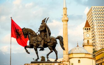 CK Turancar, letecký poznávací zájazd, Albánsko, Tirana, Skanderbeg