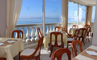 Hotel Sunshine Club - reštaurácia - letecký zájazd CK Turancar - Korfu, Nissaki Hotel Sunshine Club - reštaurácia - letecký zájazd CK Turancar - Korfu, Nissaki