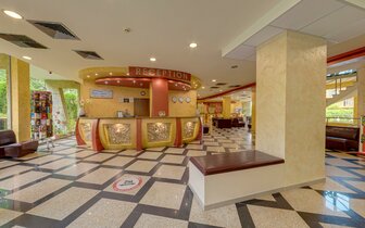 Hotel Kamenec Kiten - recepcia - letecký a autobusový zájazd CK Turancar - Bulharsko, Kiten Hotel Kamenec Kiten - recepcia - letecký a autobusový zájazd CK Turancar - Bulharsko, Kiten