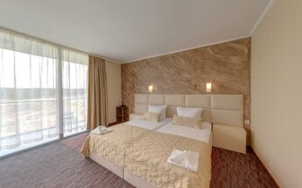 Hotel Kamenec Kiten - izba - letecký a autobusový zájazd CK Turancar  - Bulharsko, Kiten Hotel Kamenec Kiten - izba - letecký a autobusový zájazd CK Turancar  - Bulharsko, Kiten