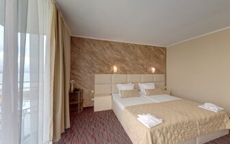 Hotel Kamenec Kiten - izba - letecký a autobusový zájazd CK Turancar  - Bulharsko, Kiten Hotel Kamenec Kiten - izba - letecký a autobusový zájazd CK Turancar  - Bulharsko, Kiten