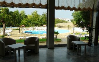 Hotel Kamenec - bazén - letecký a autobusový zájazd CK Turancar - Bulharsko, Nesebar Hotel Kamenec - bazén - letecký a autobusový zájazd CK Turancar - Bulharsko, Nesebar