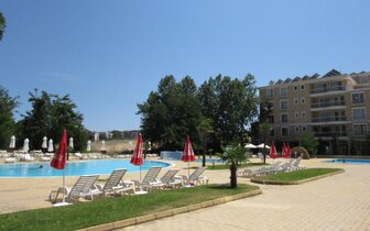 Hotel Kamenec - bazén - letecký a autobusový zájazd CK Turancar - Bulharsko, Nesebar Hotel Kamenec - bazén - letecký a autobusový zájazd CK Turancar - Bulharsko, Nesebar