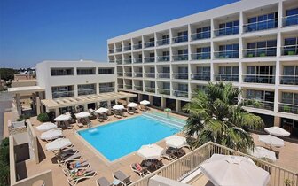Hotel Nelia Gardens
