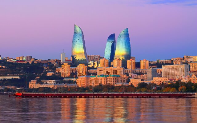 CK Turancar, letecké poznávacie zájazdy, Azerbajdžan - krajina ohňa, Baku