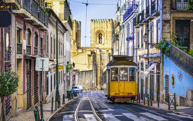 CK Turancar, Letecký poznávací zájazd, Portugalsko, Lisabon - portugalský labyrint, lisabonská električka