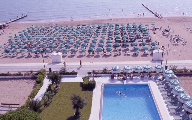 Hotel Florida v Lido di Jesolo, zájazdy autobusovou a individuálnou dopravou CK TURANCAR