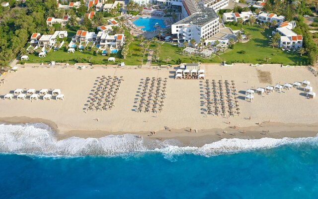 Hotel Aquila Porto Rethymno-hotelová pláž-letecký zájazd CK Turancar-Kréta-Anissaras