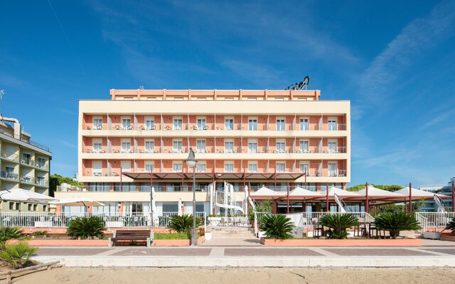 Hotel Colombus - zájazd CK Turancar - Taliansko - Caorle