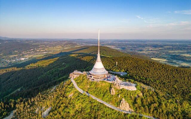 Autobusové poznávacie zájazdy CK Turancar, Český Raj, Liberec, hora Ještěd