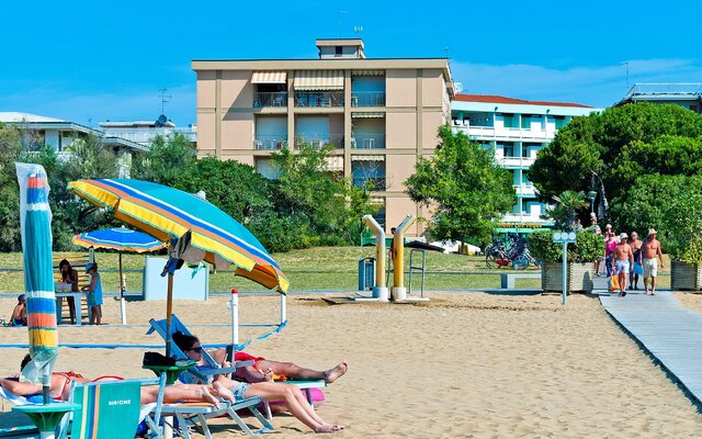 Rezidencia Ambassador v Bibione, apartmány individuálnou alebo autobusovou dopravou CK TURANCAR