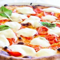 Autobusový poznávací zájazd, Taliansko, Kampánia s pobytom pri mori, tradičná pizza Margherita