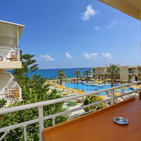 Hotel Eri beach-výhľad z izby-letecký zájazd CK Turancar-Kréta-Hersonissos