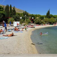 Hotel Medena - pláž - autobusový zájazd CK Turancar - Chorvátsko - Trogir
