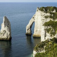 Autobusový poznávací zájazd Francúzsko Normandia a Bretónsko Etretat