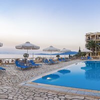 Grécko - Korfu - Hotel Belvedere - bar