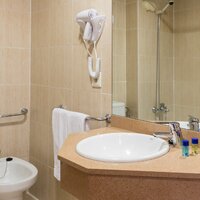 Hotel Royal Beach - kúpelňa - letecký zájazd CK Turancar, Španielsko, Lloret de Mar