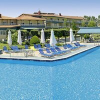 Letecký zájazd CK Turancar-Paralia-Hotel Grand Platon - budova hotela, bazén
