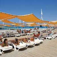 Hotel Mukarnas - pláž - letecký zájazd CK Turancar - Turecko, Okurcalar