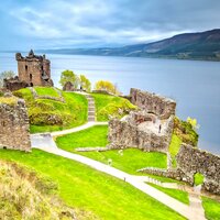 CK Turancar, letecký poznávací zájazd, Škótsko, Urquhart Castle