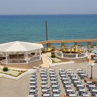 Hotel Europa beach-Kréta-letecký zájazd CK Turancar-terasa,amfiteáter