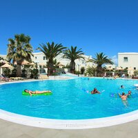 Hotel Europa beach-Kréta-letecký zájazd CK Turancar-bazén
