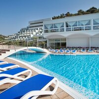 Hotel Narcis - bazén - autobusový zájazd CK Turancar - Chorvátsko, Istria, Rabac