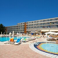 Hotel Holiday - autobusový zájazd CK Turancar - Chorvátsko, Istria, Medulin