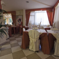 Hotel Mocambo - reštaurácia - zájazd vlastnou dopravou CK Turancar - Taliansko - San Benedetto del Tronto - Palmová riviéra