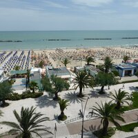 Hotel Mocambo - pláž - zájazd vlastnou dopravou CK Turancar - Taliansko - San Benedetto del Tronto - Palmová riviéra