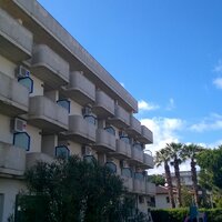 Hotel San Remo - depandansy - autobusový zájazd CK Turancar (San Benedetto del Tronto - Palmová riviéra)