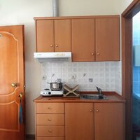 Apartmány Chrisafis - autobusová doprava CK Turancar (Nei Pori , Olympská riviéra)-kuchynka