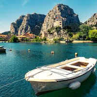Apartmány Mateo - mesto Omiš - Chorvátsko Omiš Nemira - autobusový zájazd CK Turancar