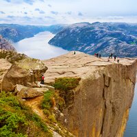 Autobusový poznávací zájazd Škandinávsky okruh Nórsko Lysefjord Preikestolen
